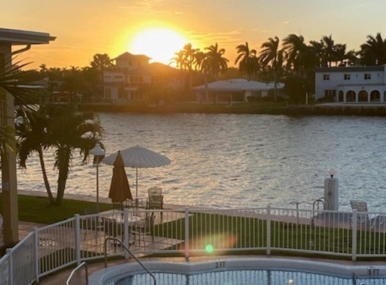 Villa Studio Intracoastal Views! 5 Min Walk To The Beach à Pompano Beach Extérieur photo