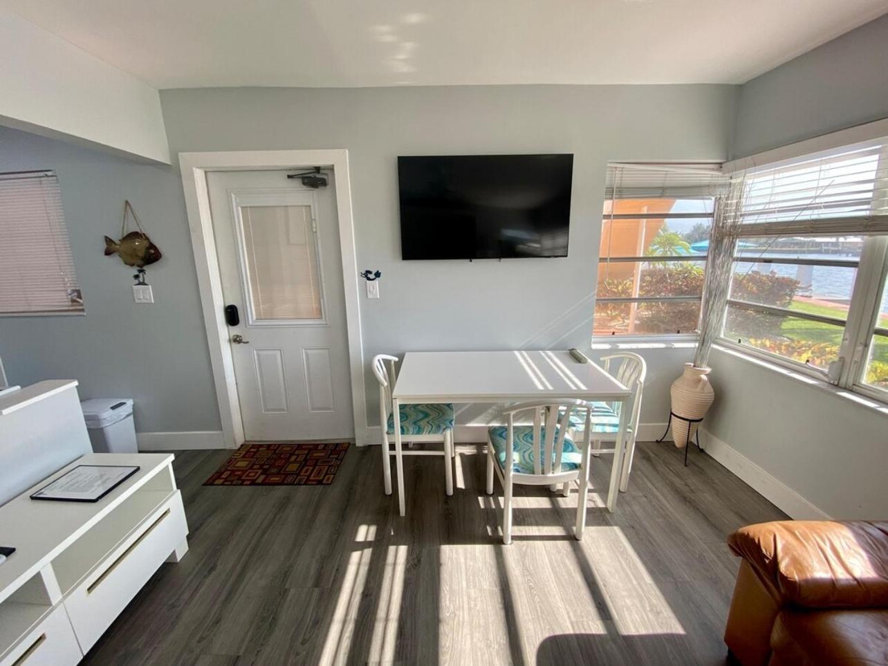 Villa Studio Intracoastal Views! 5 Min Walk To The Beach à Pompano Beach Extérieur photo